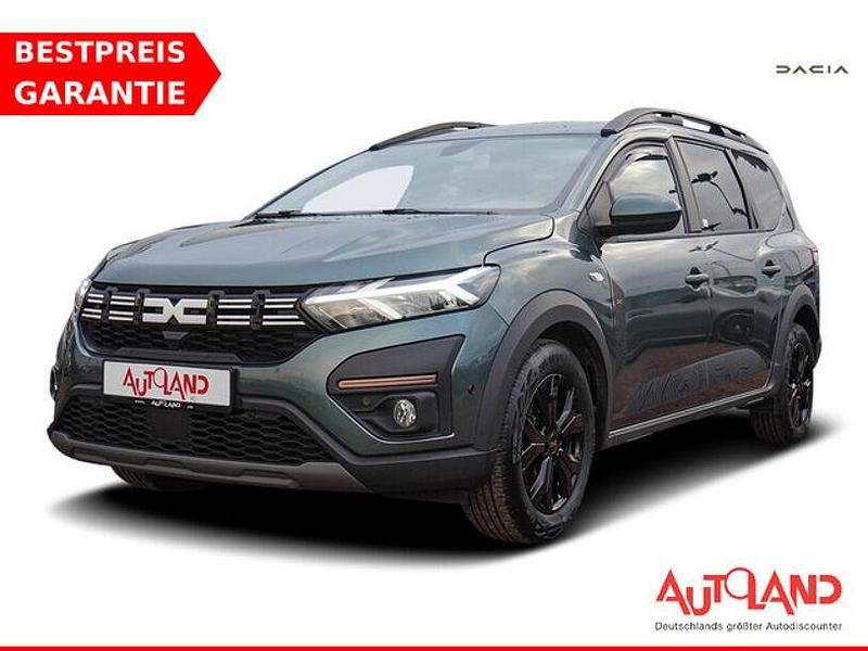 Grün Gebraucht 2024 Dacia Jogger Extreme Van / Kleinbus | 20.950 € (Fairer Preis) - Bild 1/4