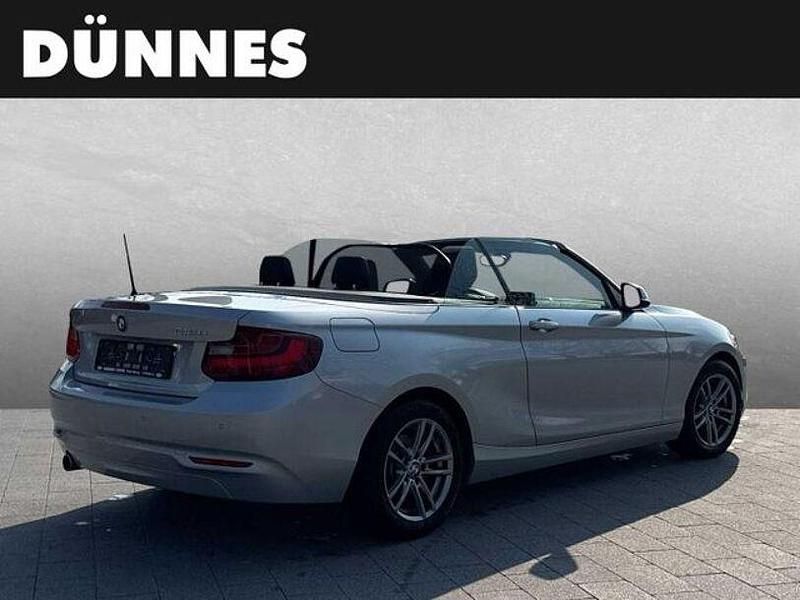 Gebraucht BMW 218 Advantage 150 PS (110 kW) 2016 Silber (glaciersilber metallic) Cabrio