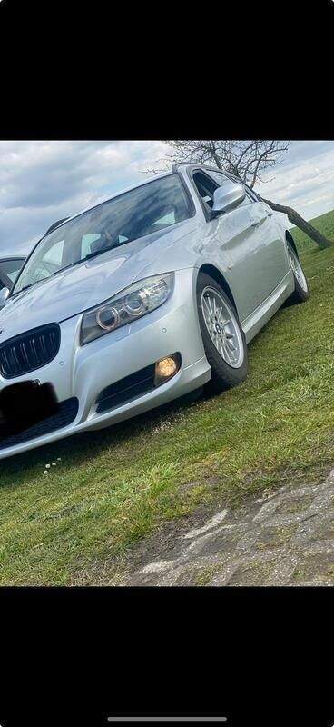 Silber Gebraucht 2010 BMW 318 Kombi | 3.800 € (Fairer Preis) - Bild 1/4