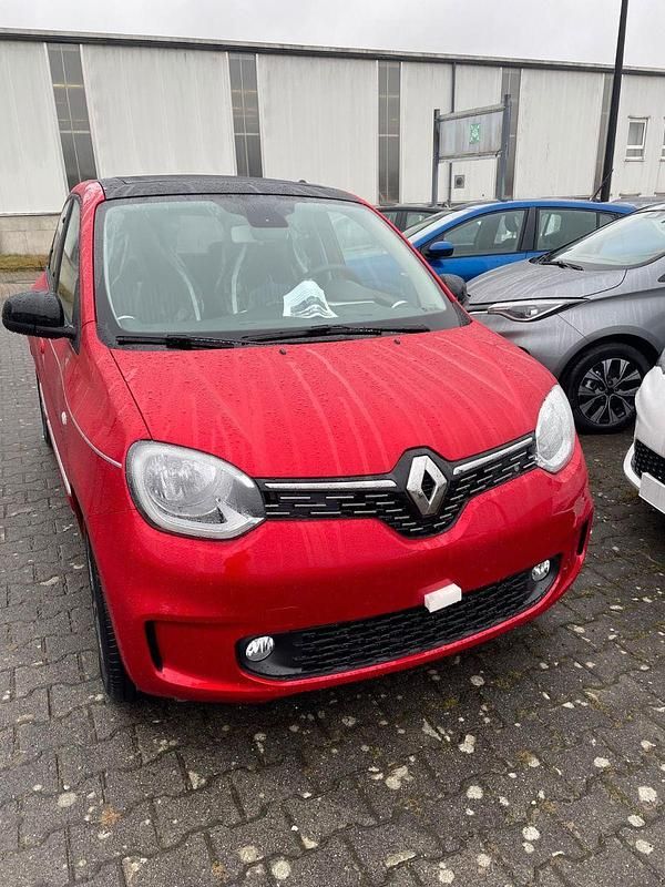 Rot Gebraucht 2023 Renault Twingo Techno Kleinwagen | 17.900 € (Teuer) - Bild 1/4