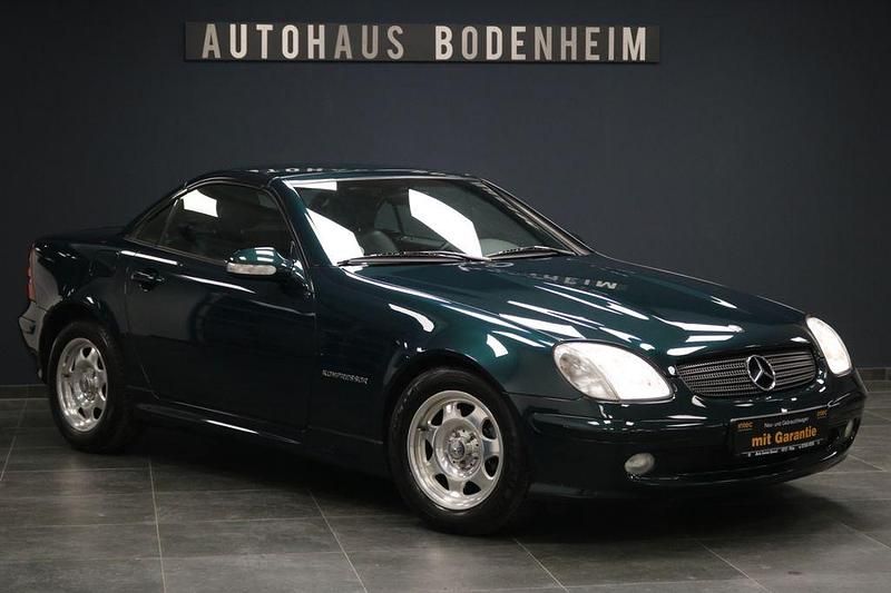 Grün Gebraucht 2003 Mercedes SLK200 Cabrio | 9.990 € (Teuer) - Bild 1/4