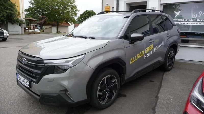 Gebraucht Subaru Forester Exclusive+ 136 PS (100 kW) 2025 River rock pearl SUV