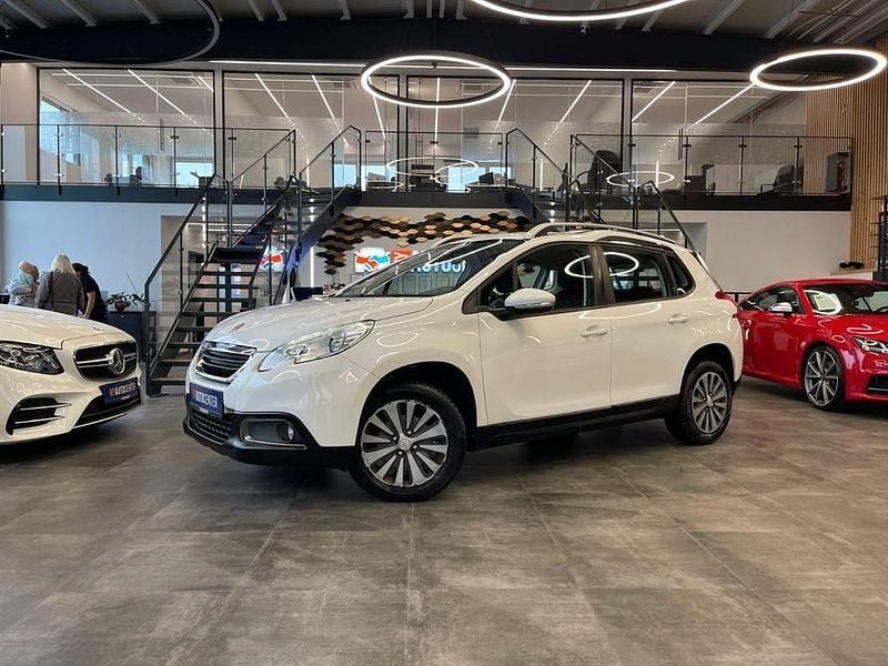 Weiß Gebraucht 2016 Peugeot 2008 Active SUV | 7.499 € (Fairer Preis) - Bild 1/4