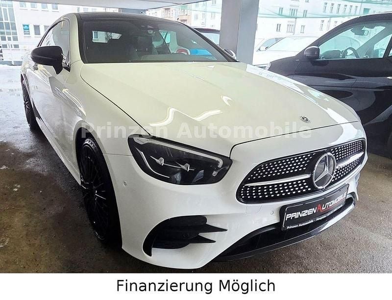 Gebraucht Mercedes E220 AMG 194 PS (142 kW) 2022 Weiß Coupé