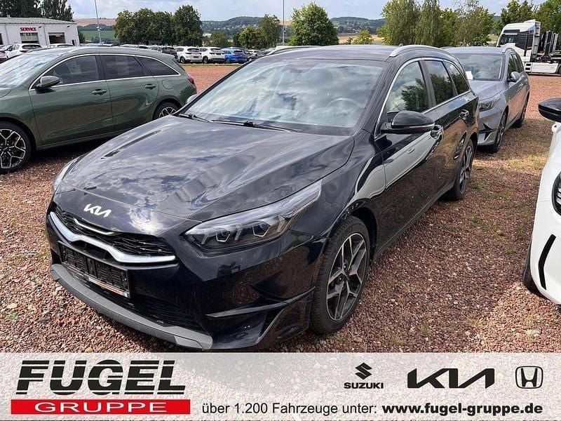 (1k) black pearl m Gebraucht 2023 Kia Ceed Sportswagon Kombi | 22.399 € (Guter Preis) - Bild 1/4