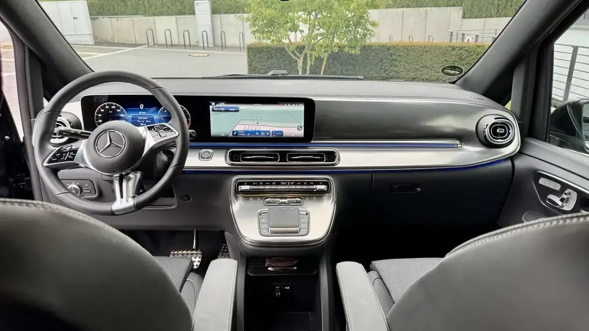 Gebraucht Mercedes V300 Exclusive 237 PS (174 kW) 2025 Van / Kleinbus