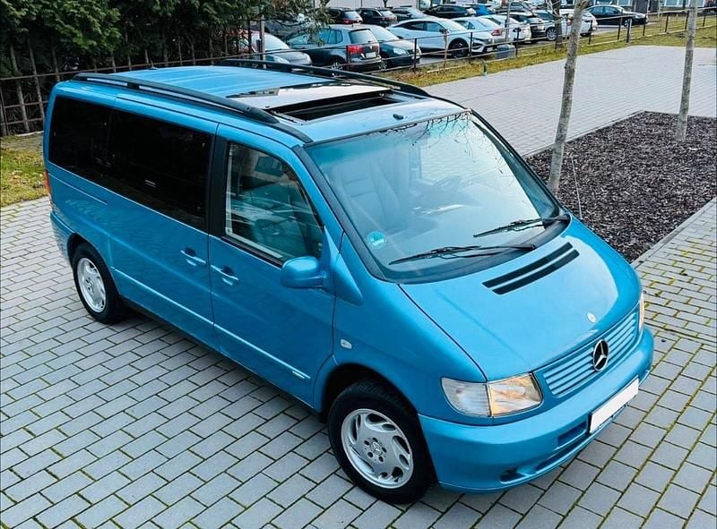 Blau Gebraucht 2002 Mercedes V230 Van / Kleinbus | 5.900 € - Bild 1/4