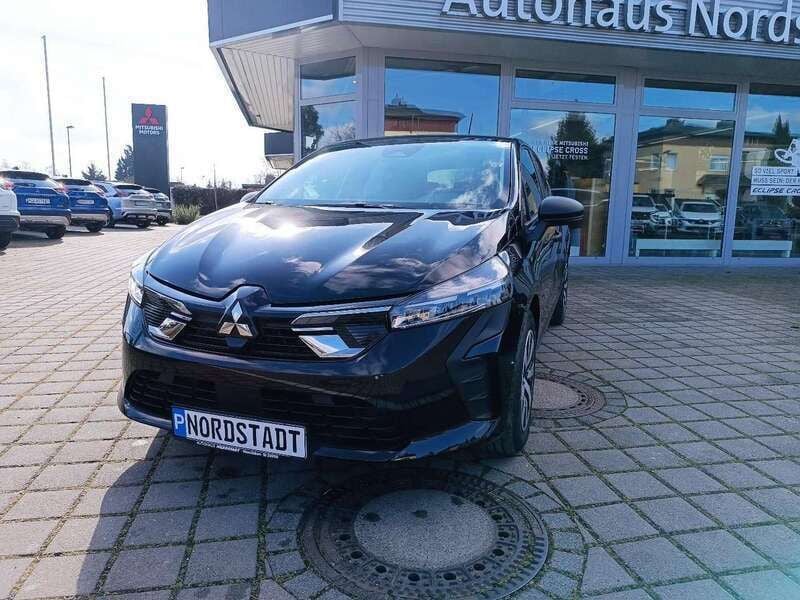 Onyxschwarz Gebraucht 2024 Mitsubishi Colt Basis Limousine | 15.990 € (Fairer Preis) - Bild 1/4