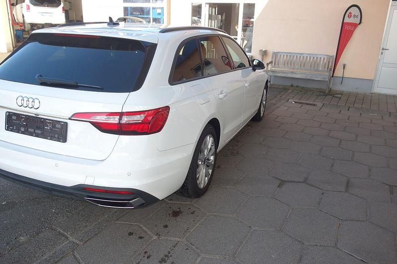 Gebraucht Audi A4 204 PS (150 kW) 2024 Arkonaweiß Kombi