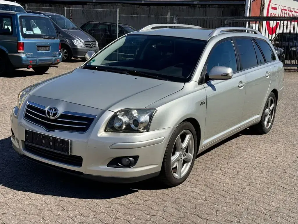 Gebraucht Toyota Avensis 177 PS (130 kW) 2007 Silber Kombi