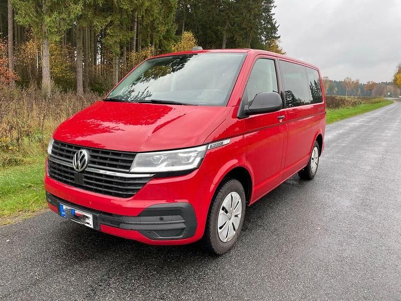 Rot Gebraucht 2021 VW Multivan Van | 33.900 € (Superpreis) - Bild 1/4