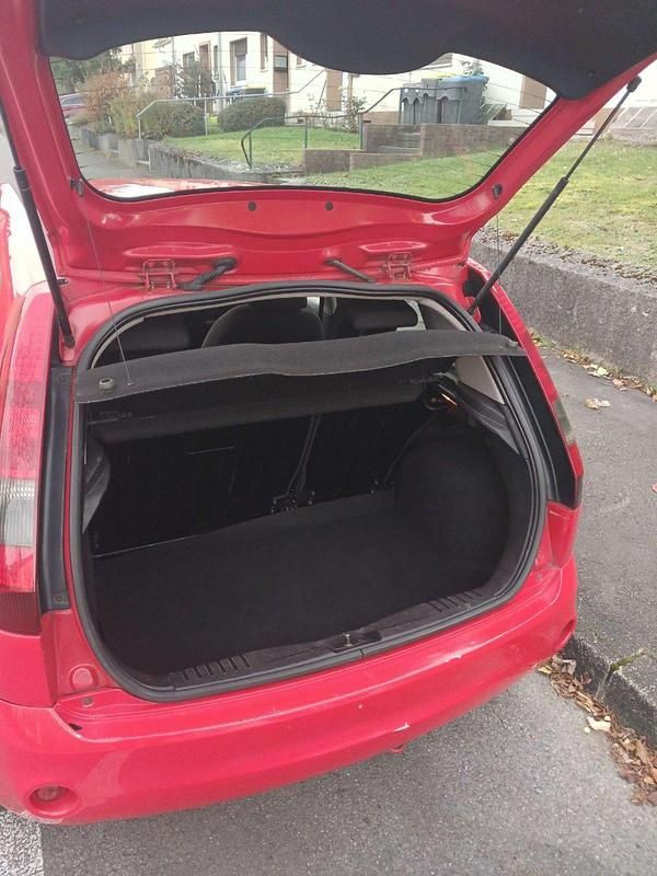 Gebraucht Ford Fiesta Ghia 68 PS (50 kW) 2005 Rot Kleinwagen