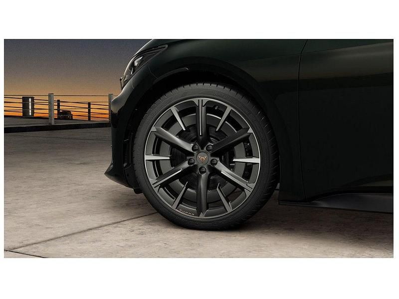Neu Cupra Born VZ2 239 kW (326 PS) 2026 Dark forest Kleinwagen