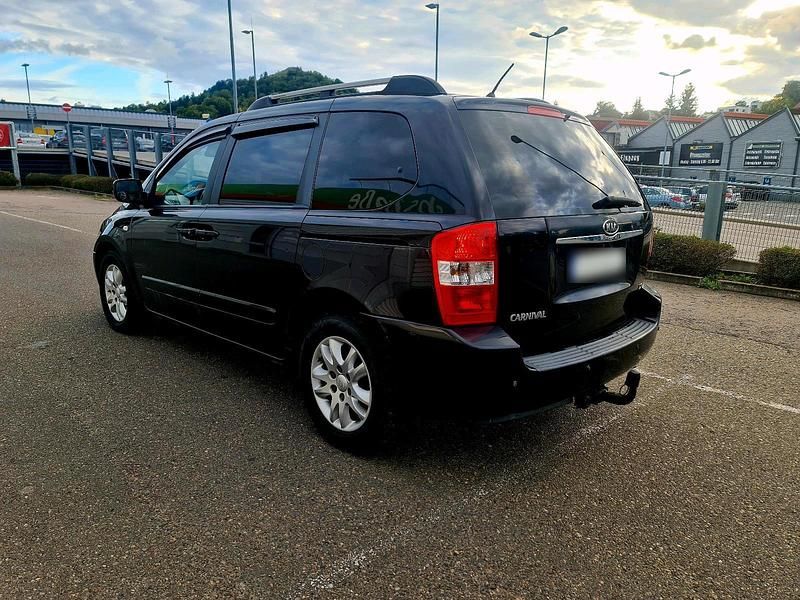 Gebraucht Kia Carnival 185 PS (136 kW) 2009 Schwarz Van / Kleinbus