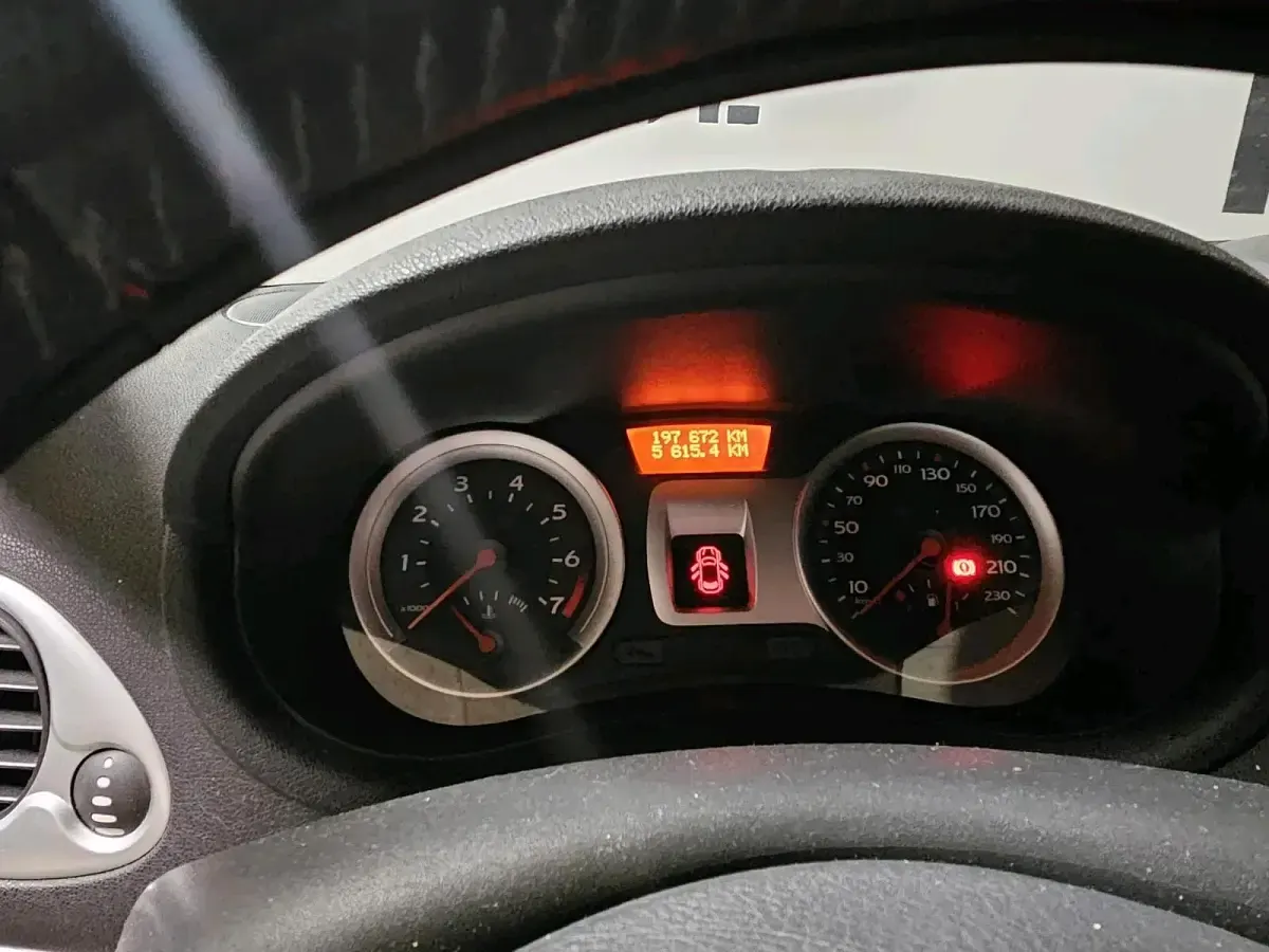Gebraucht Renault Clio II 75 PS (55 kW) 2006 Grau Kleinwagen