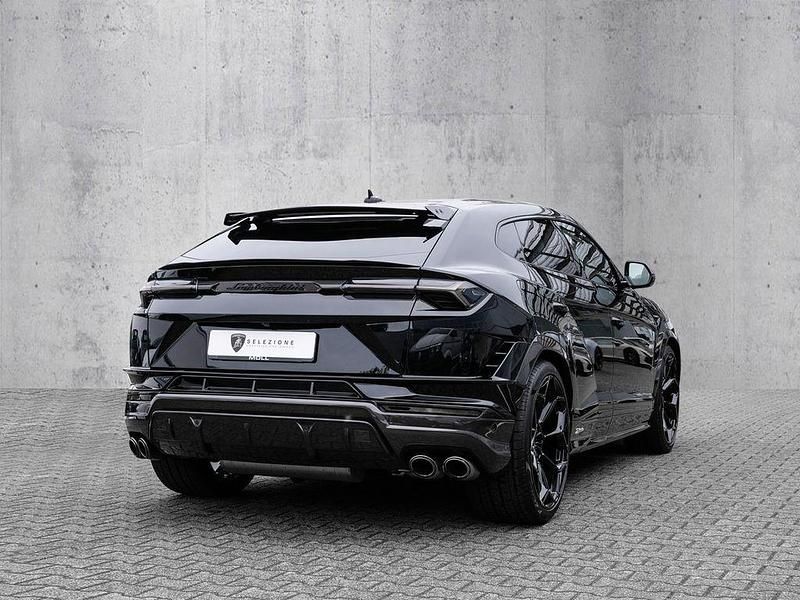 Gebraucht Lamborghini Urus 666 PS (489 kW) 2024 Nero helene (schwarz) SUV