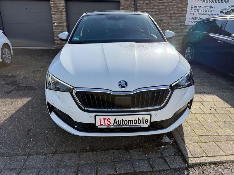 Gebraucht Skoda Scala Style 116 PS (85 kW) 2019 Weiß Kleinwagen