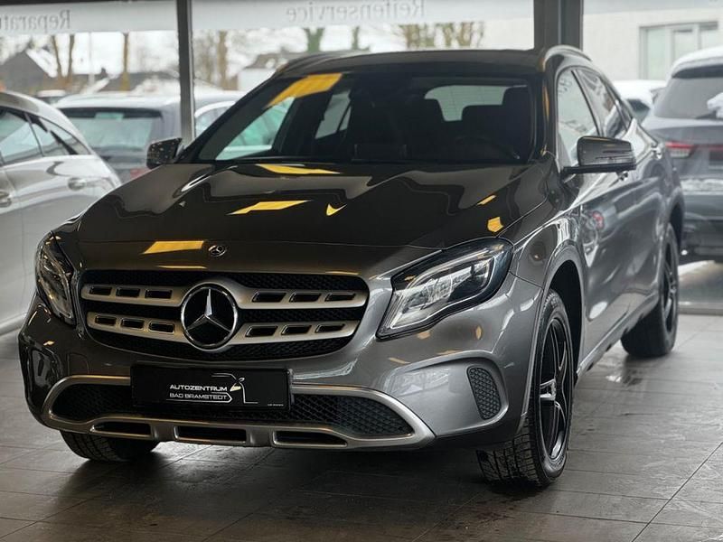 Gebraucht Mercedes GLA250 211 PS (155 kW) 2017 Grau SUV