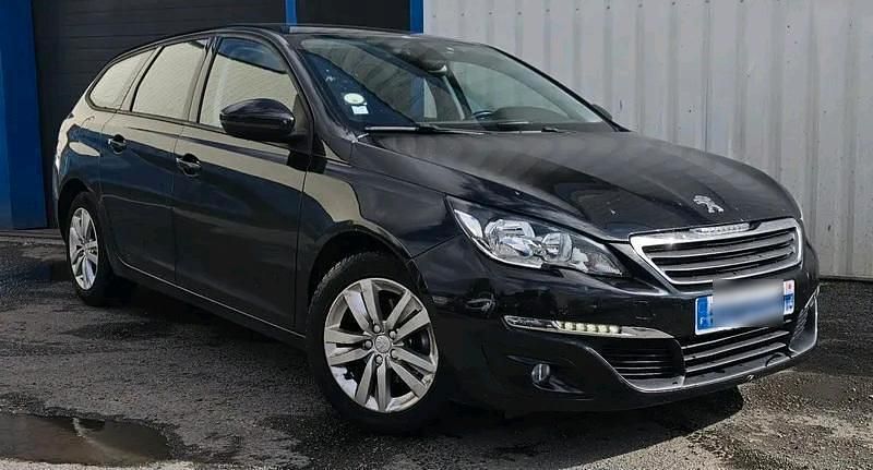 Gebraucht Peugeot 308 120 PS (88 kW) 2015 Schwarz Limousine
