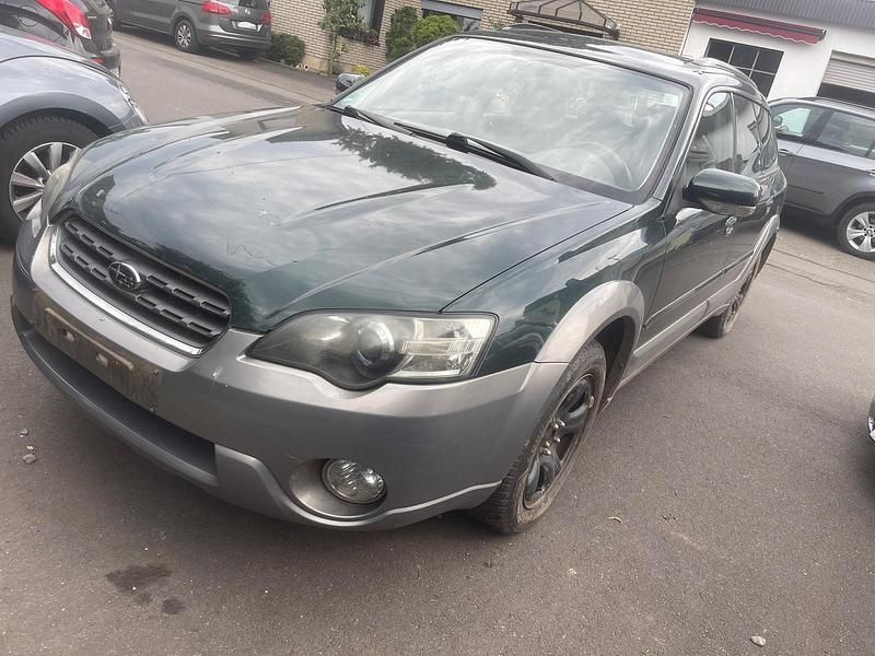 Grün Gebraucht 2004 Subaru Outback SUV | 1.000 € (Superpreis) - Bild 1/4
