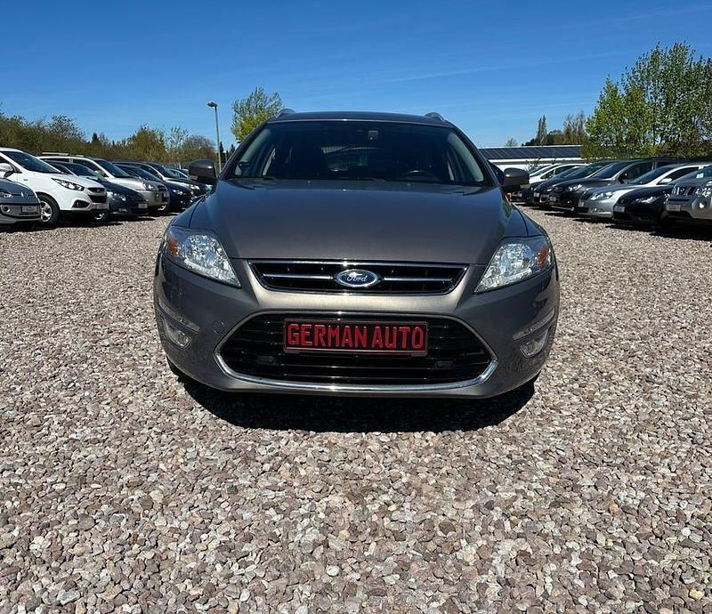 Gebraucht Ford Mondeo Titanium 160 PS (117 kW) 2013 Braun Limousine