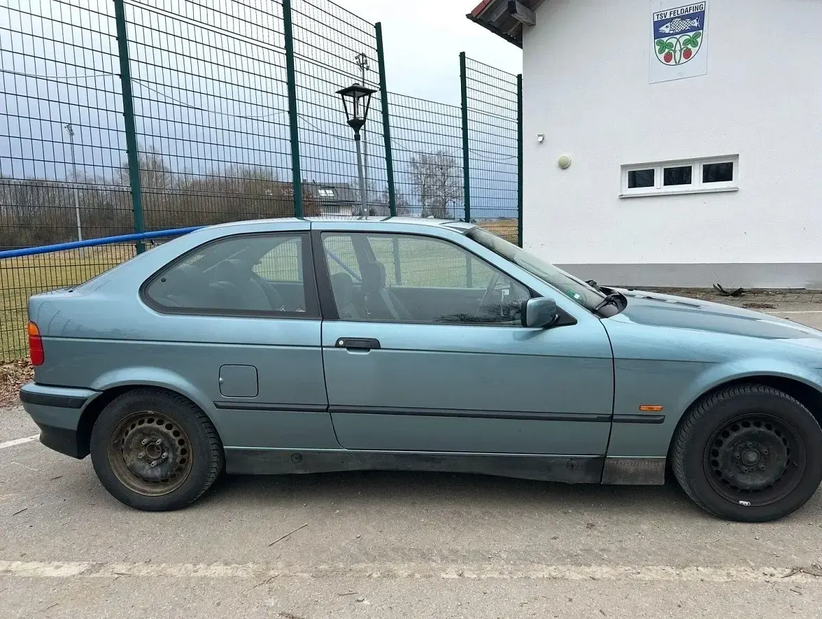 Gebraucht BMW 316 102 PS (75 kW) 1996 Blau Coupé