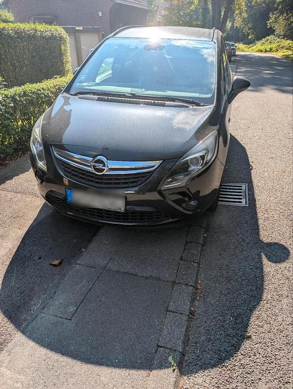 Schwarz Gebraucht 2012 Opel Zafira Tourer Van / Kleinbus | 6.500 € (Guter Preis) - Bild 1/4