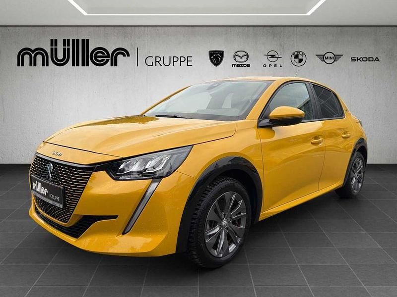 Gelb (metallic) Gebraucht 2021 Peugeot e-208 Active Kleinwagen | 15.790 € (Fairer Preis) - Bild 1/4