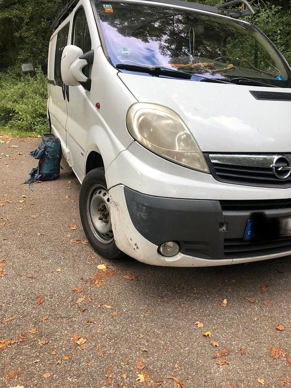 Gebraucht Opel Vivaro 146 PS (107 kW) 2010 Weiß Van / Kleinbus