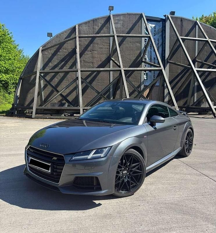 Gebraucht Audi TTS Design 310 PS (228 kW) 2015 Grau Coupé