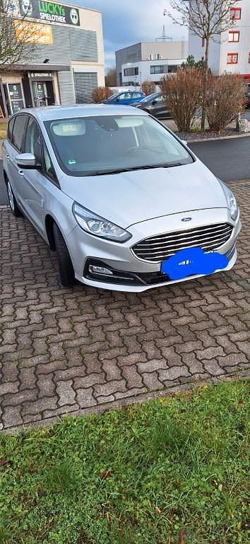 Grau Gebraucht 2020 Ford S-MAX Trend Van / Kleinbus | 15.100 € (Guter Preis) - Bild 1/4