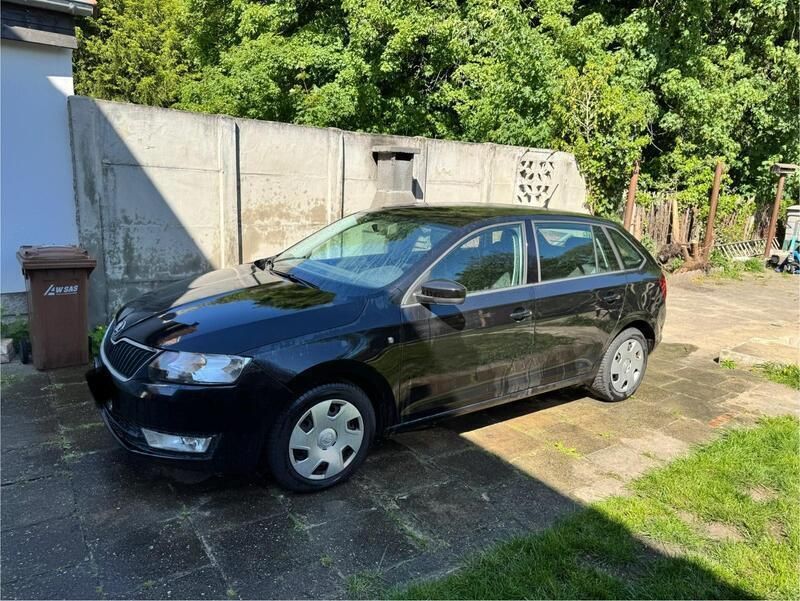Schwarz Gebraucht 2014 Skoda Rapid Kombi | 8.800 € (Etwas zu teuer) - Bild 1/4