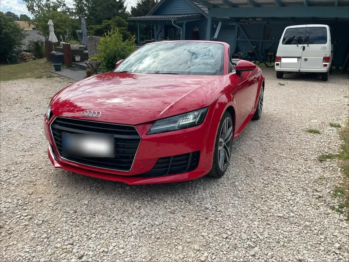 Gebraucht Audi TT Roadster 184 PS (135 kW) 2015 Rot Cabrio