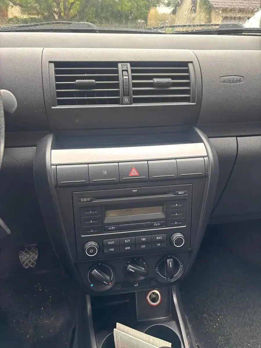 Gebraucht VW Fox 54 PS (39 kW) 2006 Schwarz Kleinwagen