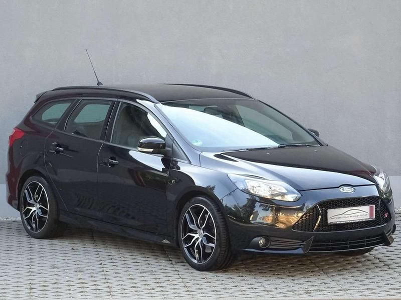 Gebraucht Ford Focus Sport 250 PS (183 kW) 2014 Schwarz Kombi