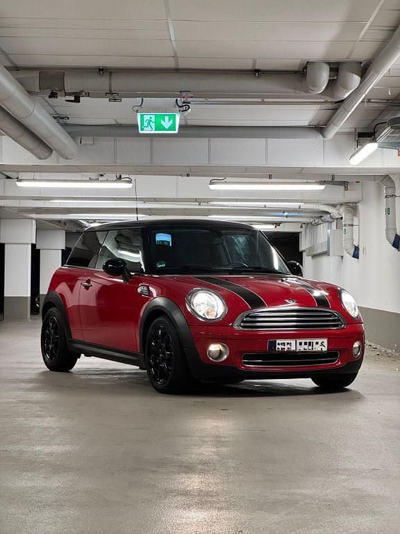 Gebraucht Mini Cooper 122 PS (89 kW) 2011 Rot Kleinwagen