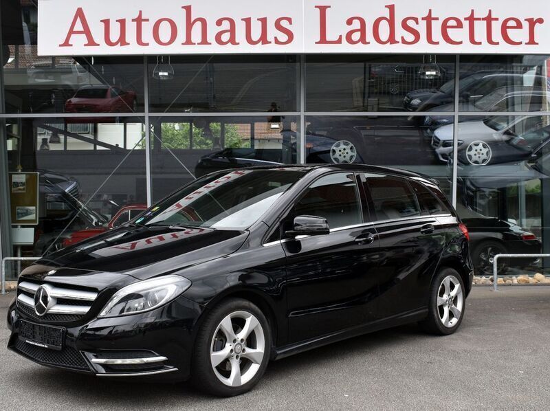 Gebraucht Mercedes B200 Sport 136 PS (100 kW) 2013 Schwarz Van / Kleinbus