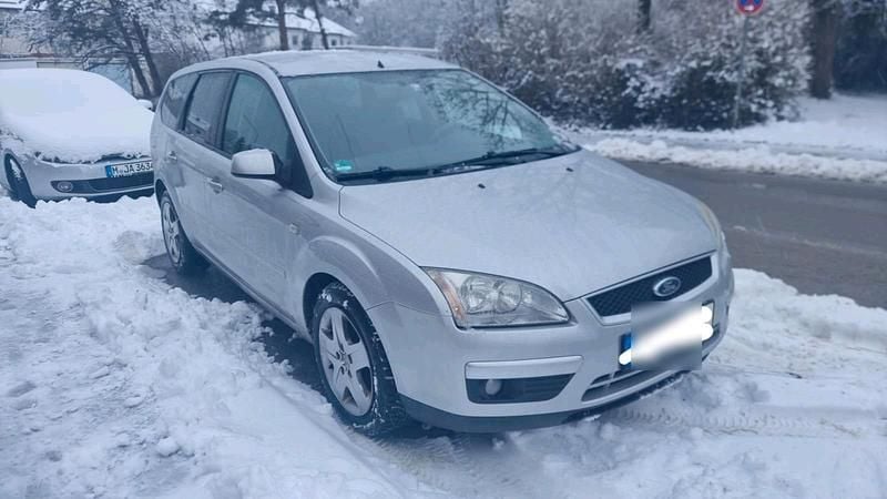 Silber Gebraucht 2008 Ford Focus Kombi | 749 € (Superpreis) - Bild 1/4