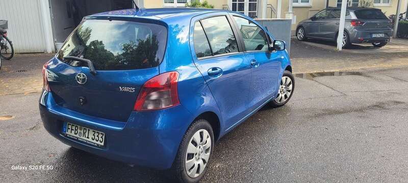 Blau Gebraucht 2006 Toyota Yaris Executive Limousine | 2.800 € (Superpreis) - Bild 1/4