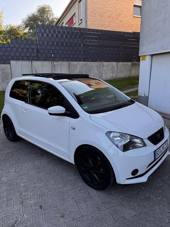 Weiß Gebraucht 2012 Seat Mii Beats Kleinwagen | 5.450 € (Guter Preis) - Bild 1/4