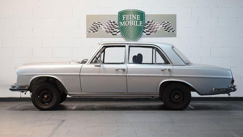 Gebraucht Mercedes 280 SE 299 PS (219 kW) 1971 Grün Limousine