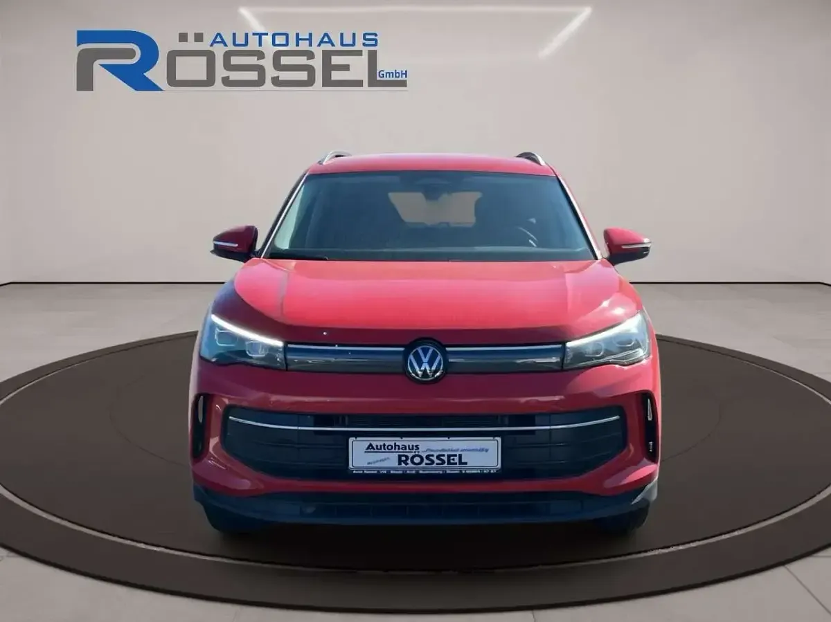 Neu VW Tiguan 150 PS (110 kW) 2026 Persimmon red SUV