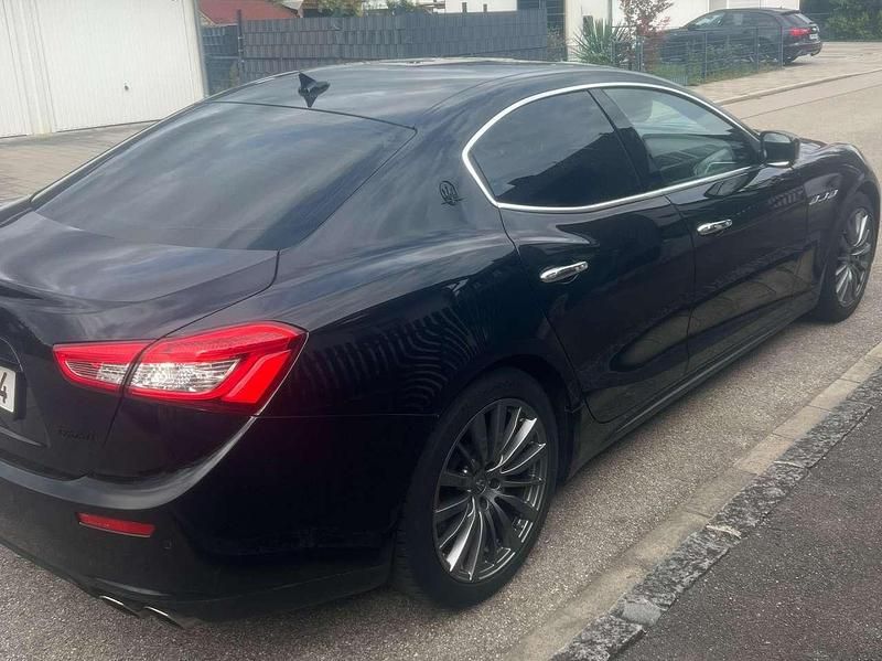 Gebraucht Maserati Ghibli 411 PS (302 kW) 2017 Schwarz Limousine