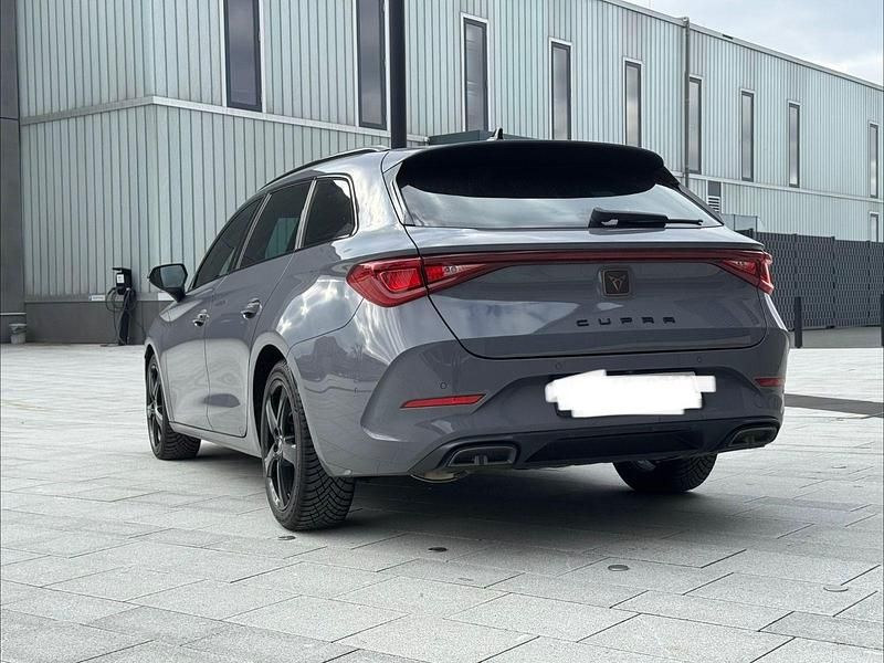 Gebraucht Cupra Leon 150 PS (110 kW) 2023 Grau Kombi
