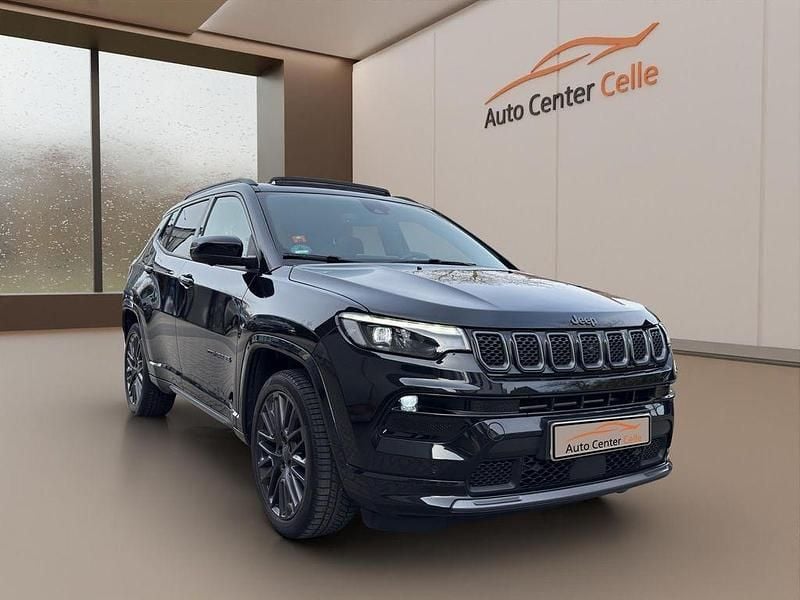 Gebraucht Jeep Compass 150 PS (110 kW) 2021 Schwarz SUV