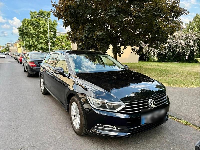 Schwarz Gebraucht 2015 VW Passat Kombi | 11.999 € (Guter Preis) - Bild 1/4