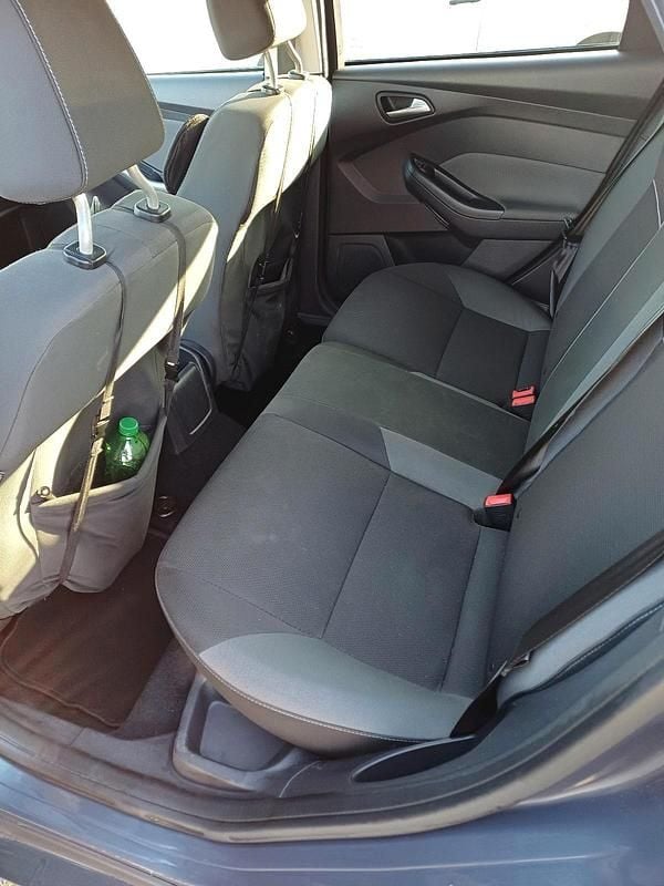 Gebraucht Ford Focus 105 PS (77 kW) 2011 Blau Kombi