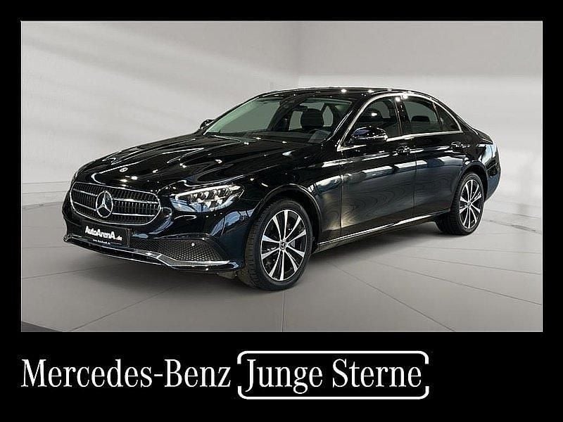 Gebraucht Mercedes E300 Avantgarde 306 PS (225 kW) 2022 Unilack schwarz Limousine