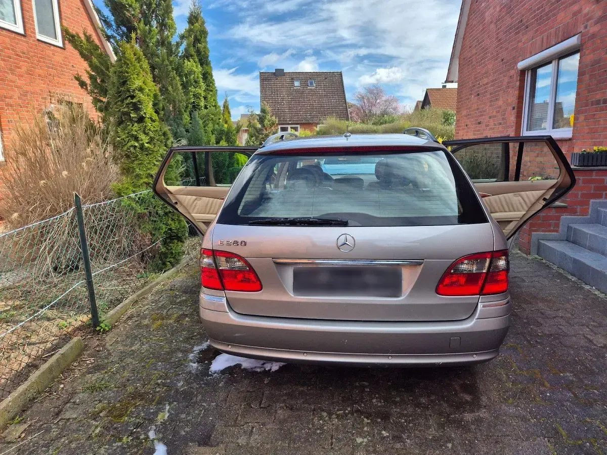 Gebraucht Mercedes E280 Elegance 231 PS (169 kW) 2007 Gold Kombi