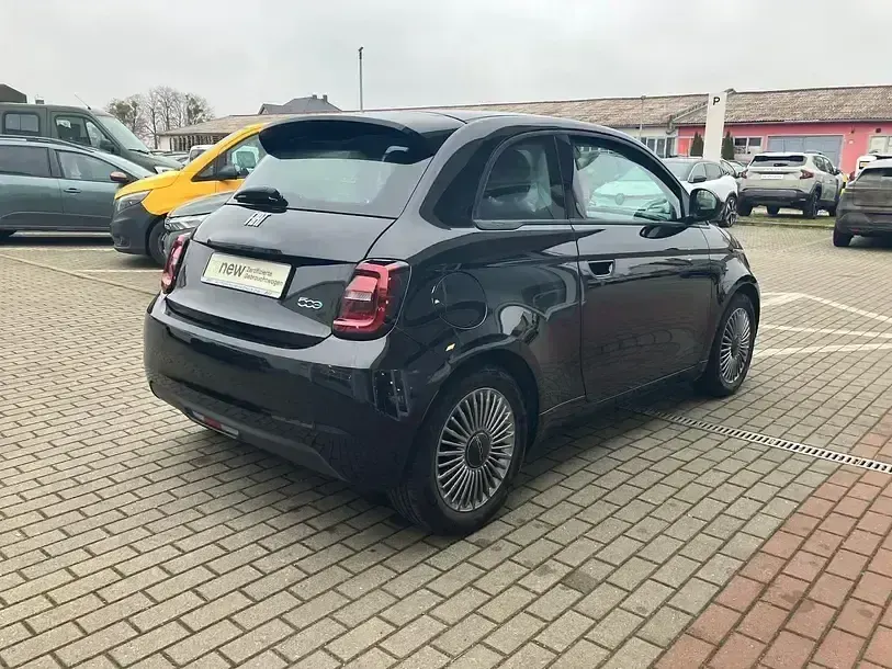 Gebraucht Fiat 500e Icon 86 kW (118 PS) 2022 Schwarz Limousine